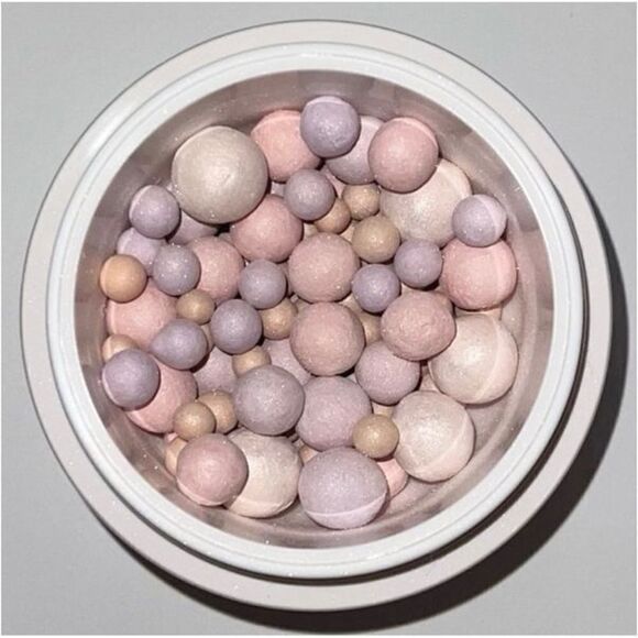 GUERLAIN Other - Guerlain Meteorites Happy Glow Pearls